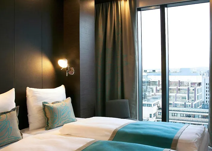 Motel One London-Tower HillAirport Hotel